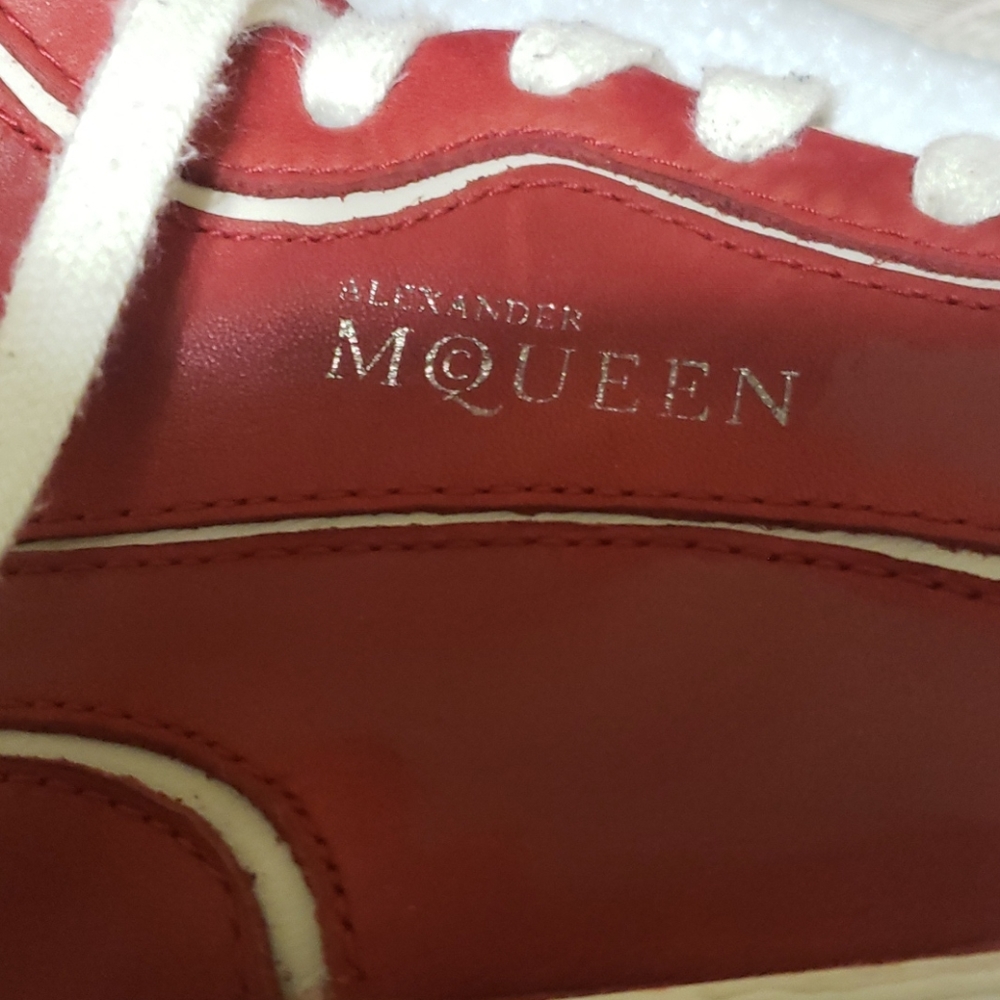 ALEXANDER MC QUEEN - Picture 9 of 16